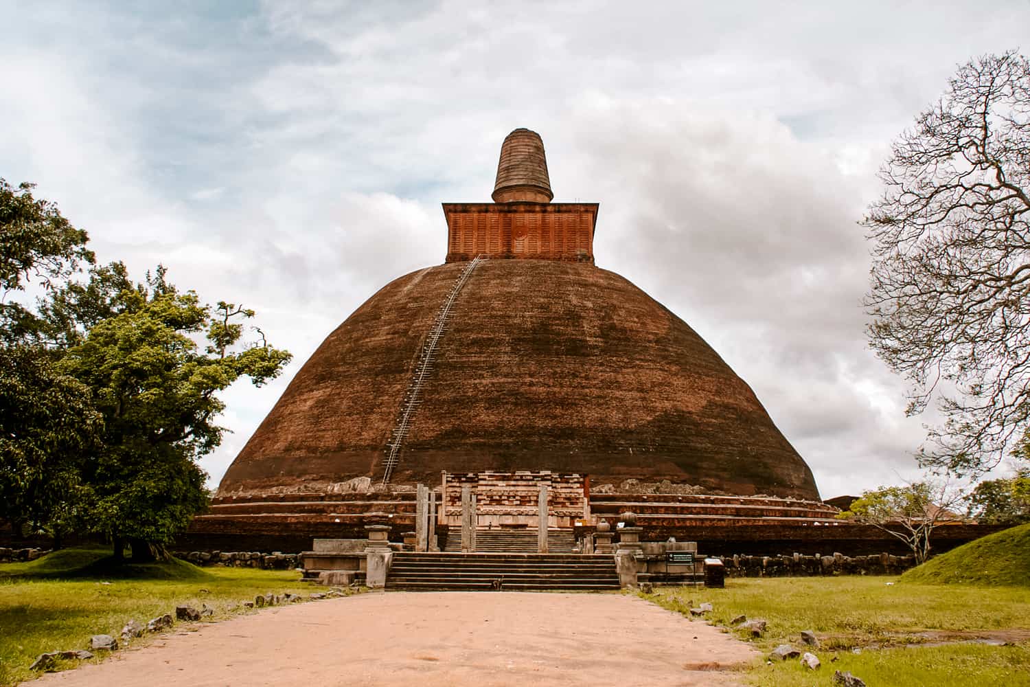 Jethawanaramaya in Anuradhapura